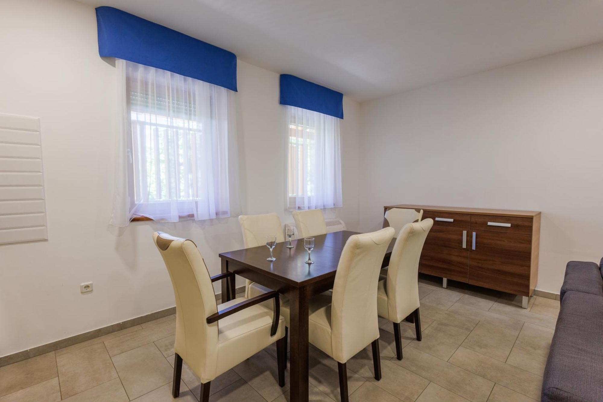 Jacht Apartmanok บาลาตอนฟือเรด ภายนอก รูปภาพ