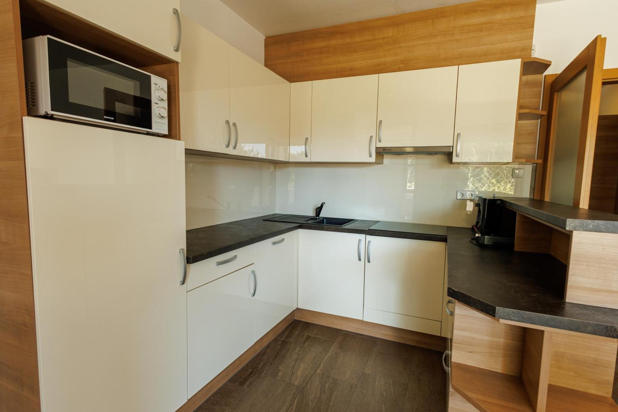 Jacht Apartmanok บาลาตอนฟือเรด ภายนอก รูปภาพ